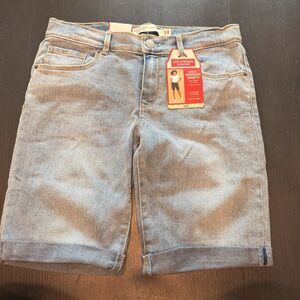 Levi’s Girls Bermuda Short With A Slim Fit And Adjustable Waistband Size 14 Reg